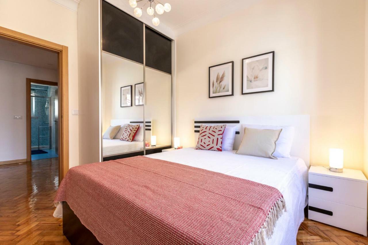 Like-Home-T3 Apt-Campolide, Near Amoreiras Mall Lizbona Zewnętrze zdjęcie